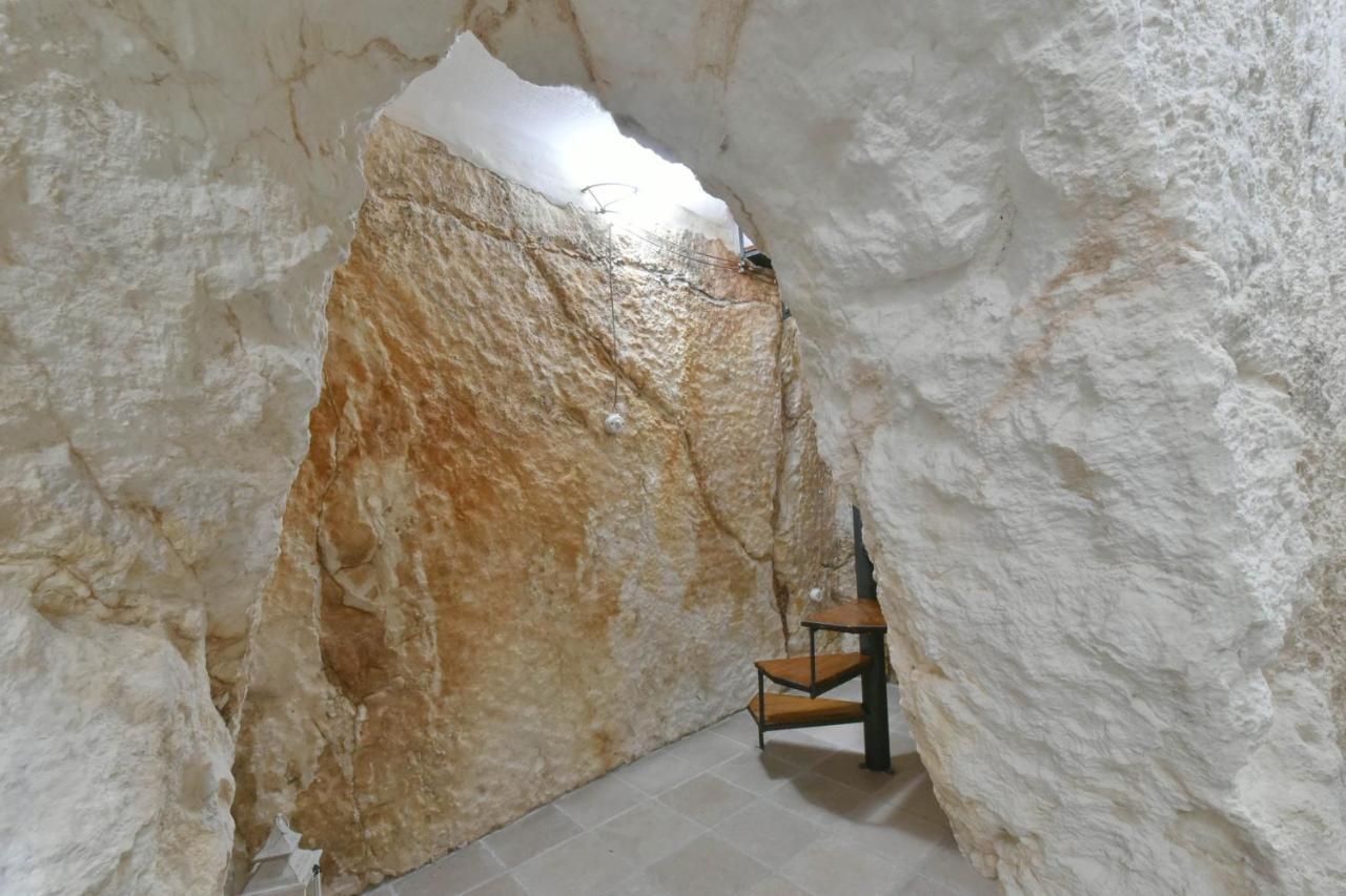 Grotta Antigone - 3min Dal Centro Storico Ostuni