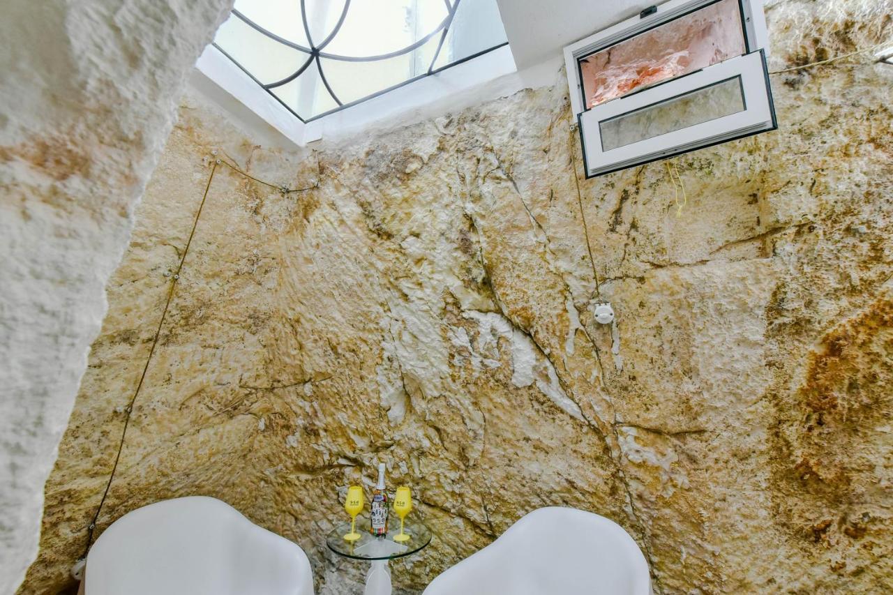 Grotta Antigone - 3min Dal Centro Storico Ostuni